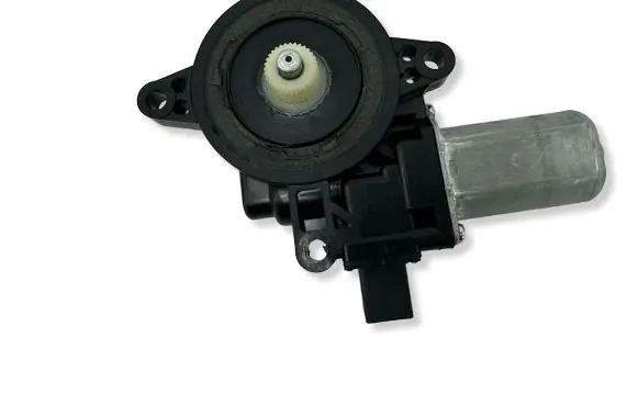 Mazda CX-5 Front door window regulator motor D6515858X