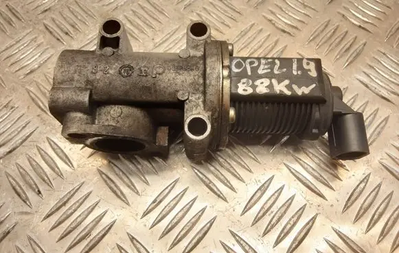 Opel Astra H EGR valve 55215032