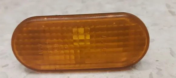 Volkswagen PASSAT B5 Front fender indicator light E101435