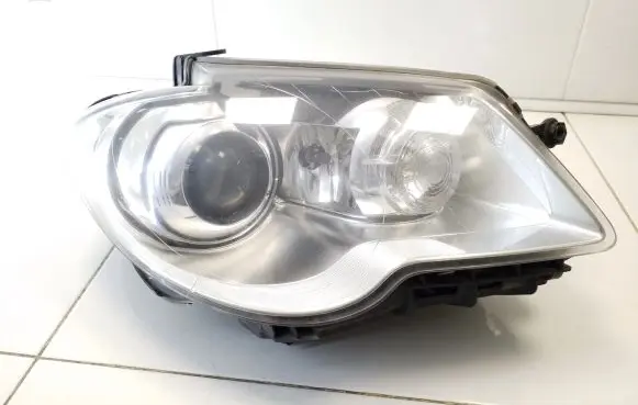 Volkswagen Touran I Headlight/headlamp 1K0942329
