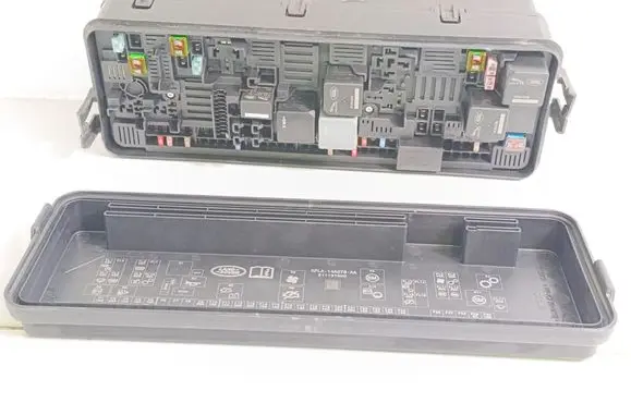 Land Rover Discovery 5 Fuse box set JPLA14A073AB KPLA14A076AA