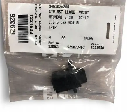 Hyundai i30 Dashboard trim 945102H200