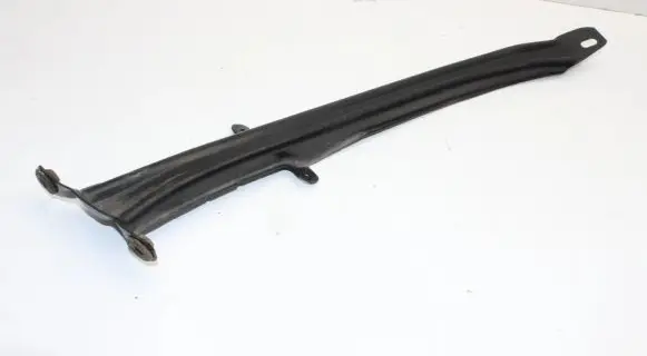 Mercedes-Benz C W204 Other engine bay part A2046280024