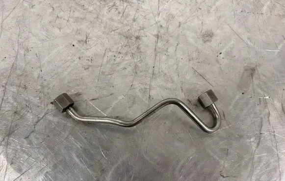 BMW X5M E70 Fuel injector supply line/pipe 
