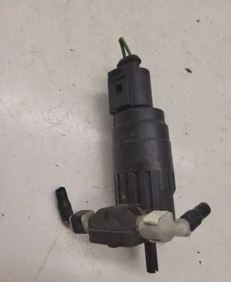 Volkswagen Golf V Windscreen/windshield washer pump 1K6955651