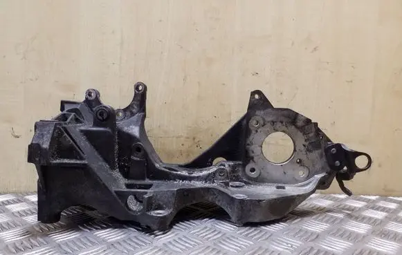 Audi Q5 SQ5 Generator/alternator bracket 03L903143H