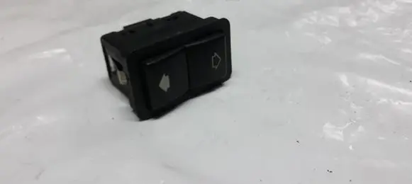 BMW 5 E39 Electric window control switch 8368974