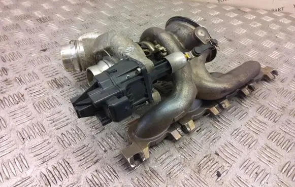 BMW 2 F22 F23 Turbo 7637563