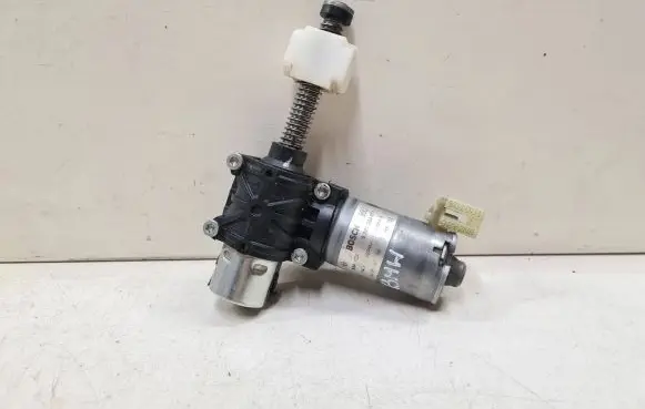 BMW 5 F10 F11 Seat adjustment motor 0390204071 9168762 449874706