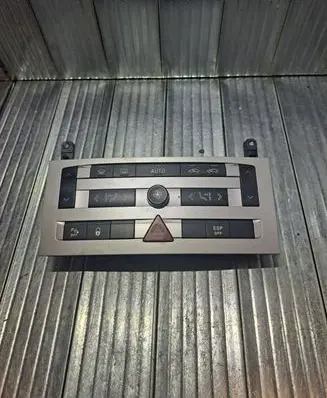 Peugeot 407 Climate control unit 96573322