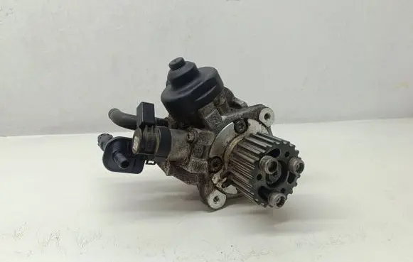 Audi A6 S6 C6 4F Fuel injection high pressure pump 03L130755 0445010507 05220210
