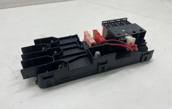 Mercedes-Benz ML W164 Fuse module 2115452601