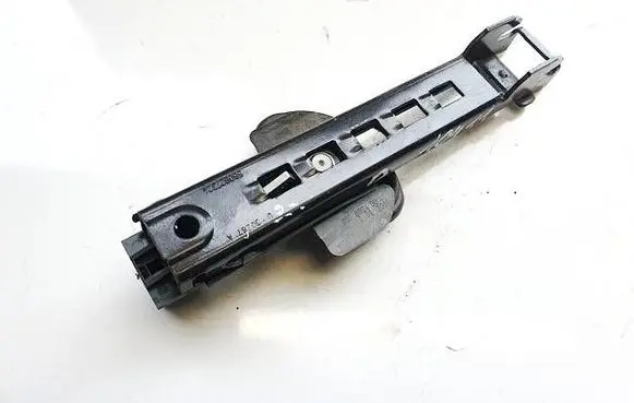 Seat Exeo (3R) Seat belt adjustment rail 8e0857833e