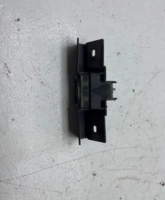 Volkswagen Jetta II Tailgate exterior lock 165827571 65827571
