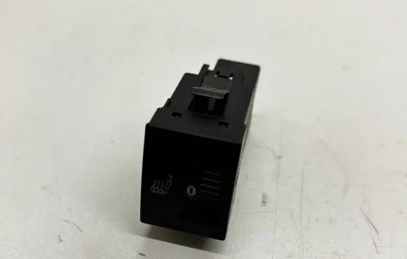 Volkswagen Polo Seat heating switch 6Q0963563
