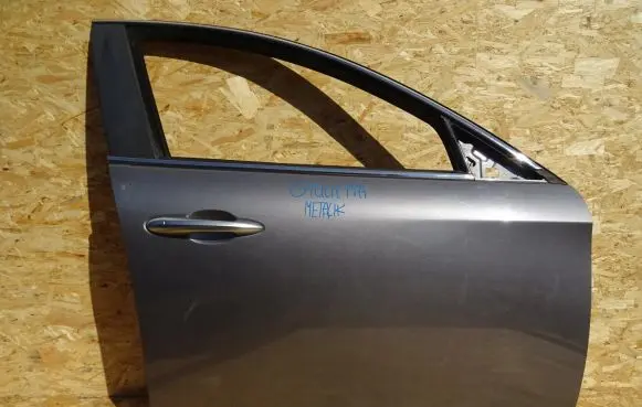 Alfa Romeo Giulietta Front door