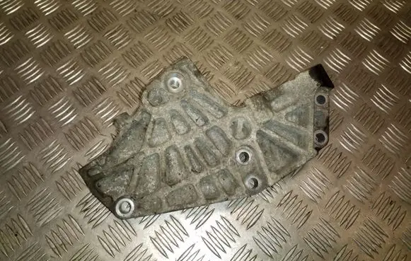 Nissan Primastar Engine mounting bracket 8200741758