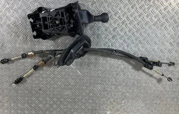 Opel Combo E Gear shifter/selector 9814652680