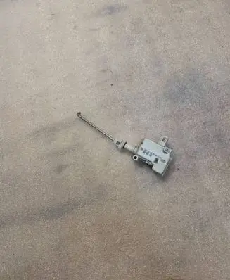 Audi A2 Fuel tank cap lock 8z0810773