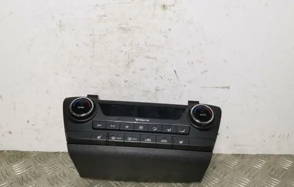 Hyundai Tucson TL Climate control unit 97250D3XXXD7XXX