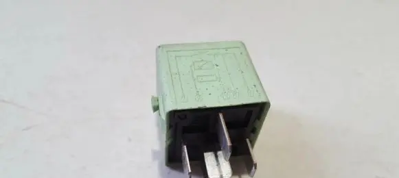 BMW 5 E39 Other relay 61368373700 61.368373700