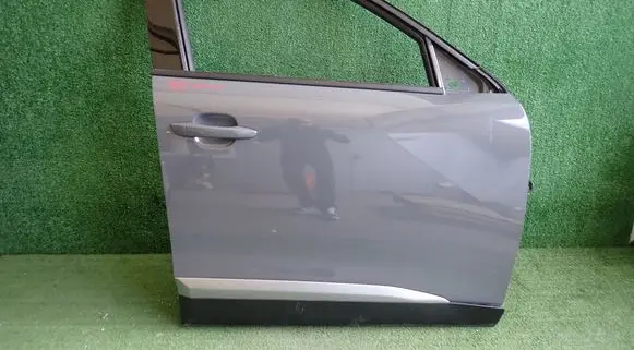 Peugeot 2008 II Front door 