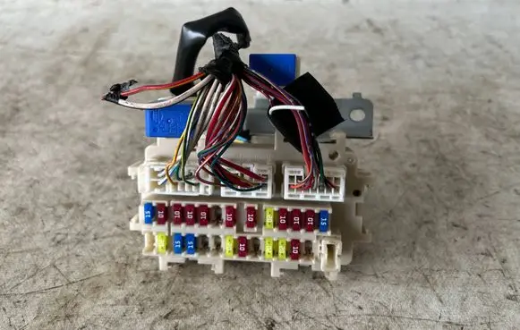 Nissan Maxima A35 Fuse box set C09659G13