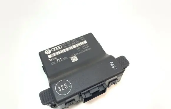 Volkswagen Golf V Other control units/modules 1K0907530J