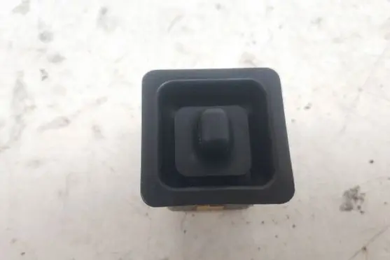 Mercedes-Benz 190 W201 Wing mirror switch 2018200610