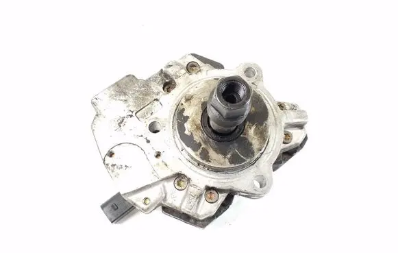 BMW X3 E83 Fuel injection high pressure pump 7788678