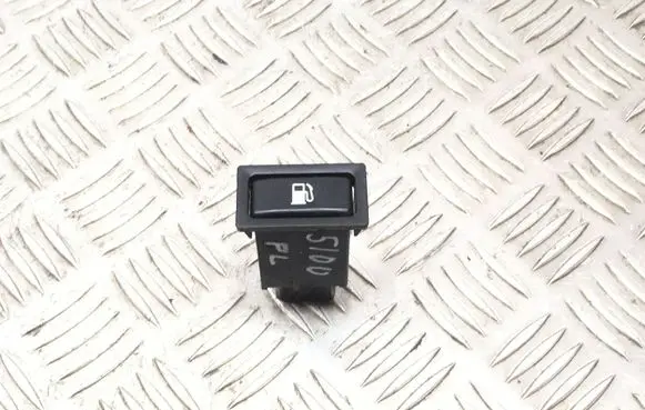 Toyota Avensis T250 Fuel tank opening switch 156795 5660R69