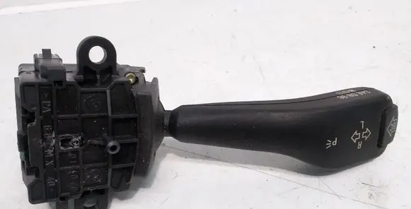 BMW 3 E46 Indicator stalk 8363668