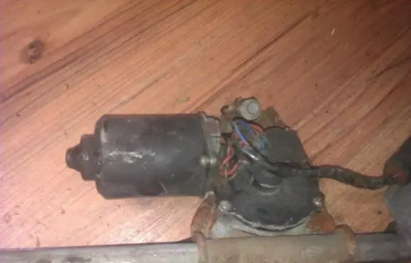 Chrysler Neon I Wiper motor