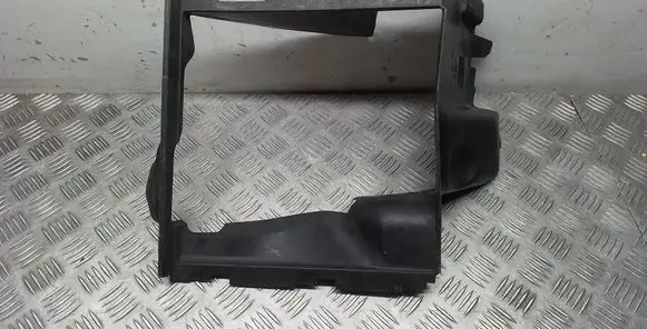 Audi Q7 4L Intercooler air guide/duct channel 4L0117336F