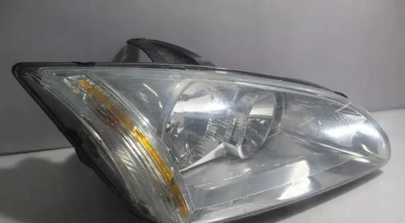 Ford Focus Headlight/headlamp