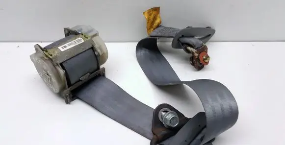 Hyundai Accent Rear seatbelt 8981025600