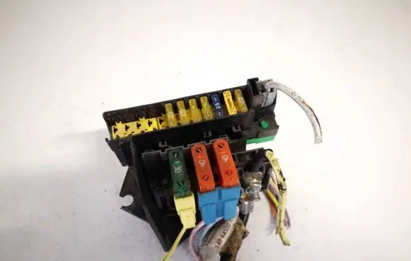 Peugeot 807 Fuse box set 1485126080 84790-05130