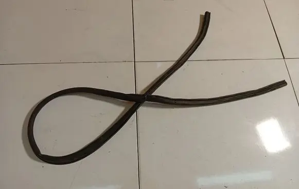 Audi A6 S6 C6 4F Engine compartment rubber 