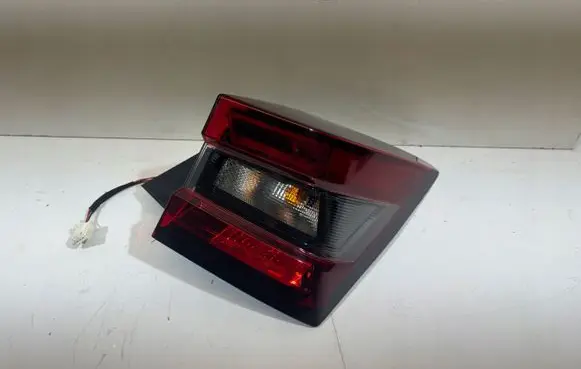 Nissan Juke II F16 Rear/tail lights 