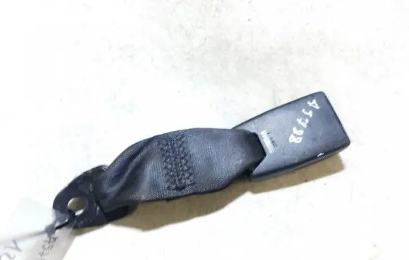 Mazda 323 Rear seatbelt buckle