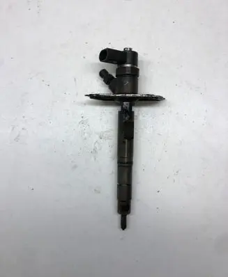 Audi A8 S8 D3 4E Fuel injector 057130277M 0445110158