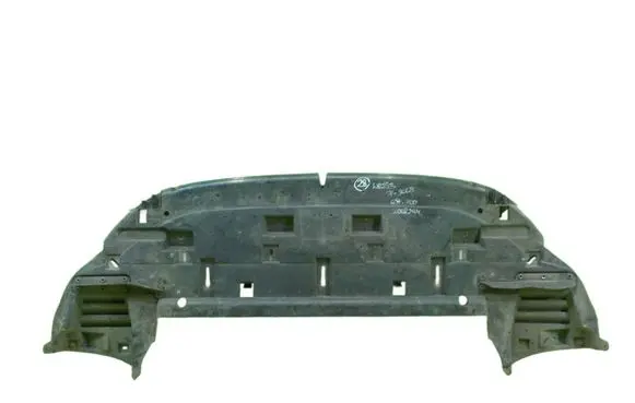 Peugeot 3008 I Front bumper skid plate/under tray 