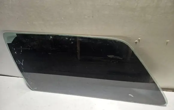 Volkswagen Golf II Rear side window