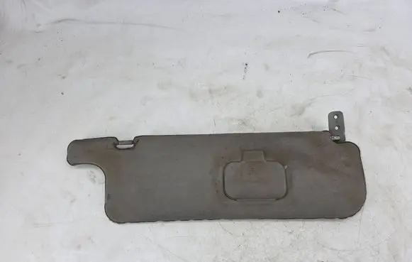 Mitsubishi Pajero Sun visor