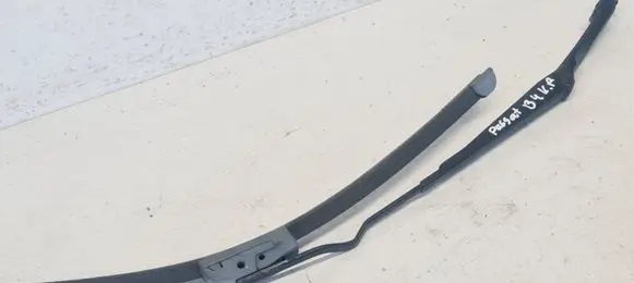 Volkswagen PASSAT B4 Front wiper blade arm 3A1955409