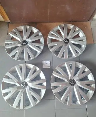 Volkswagen Golf VIII R16 wheel hub/cap/trim 5G0601147B