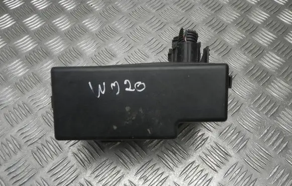 Nissan Navara D40 Fuse box set 63564138 G4749
