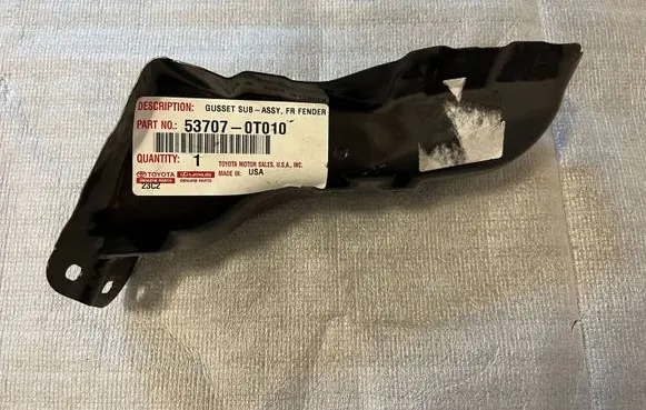 Toyota Highlander XU50 Other body part 537070T010