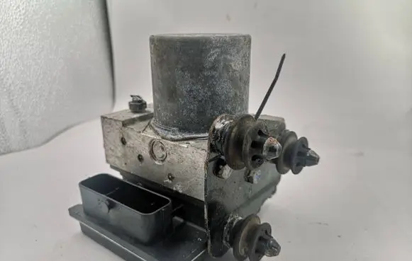 Audi A4 S4 B8 8K ABS Pump 8k0907379p