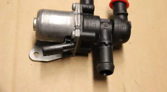 Volvo XC90 Electric auxiliary coolant/water pump 8888038596 31461924 C7FF4BD
